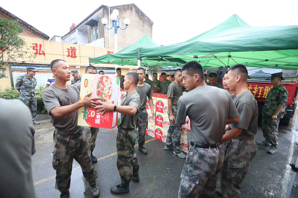 上前线送温暖，6686体育入口集团赴固始县慰问抗洪一线人民子弟兵